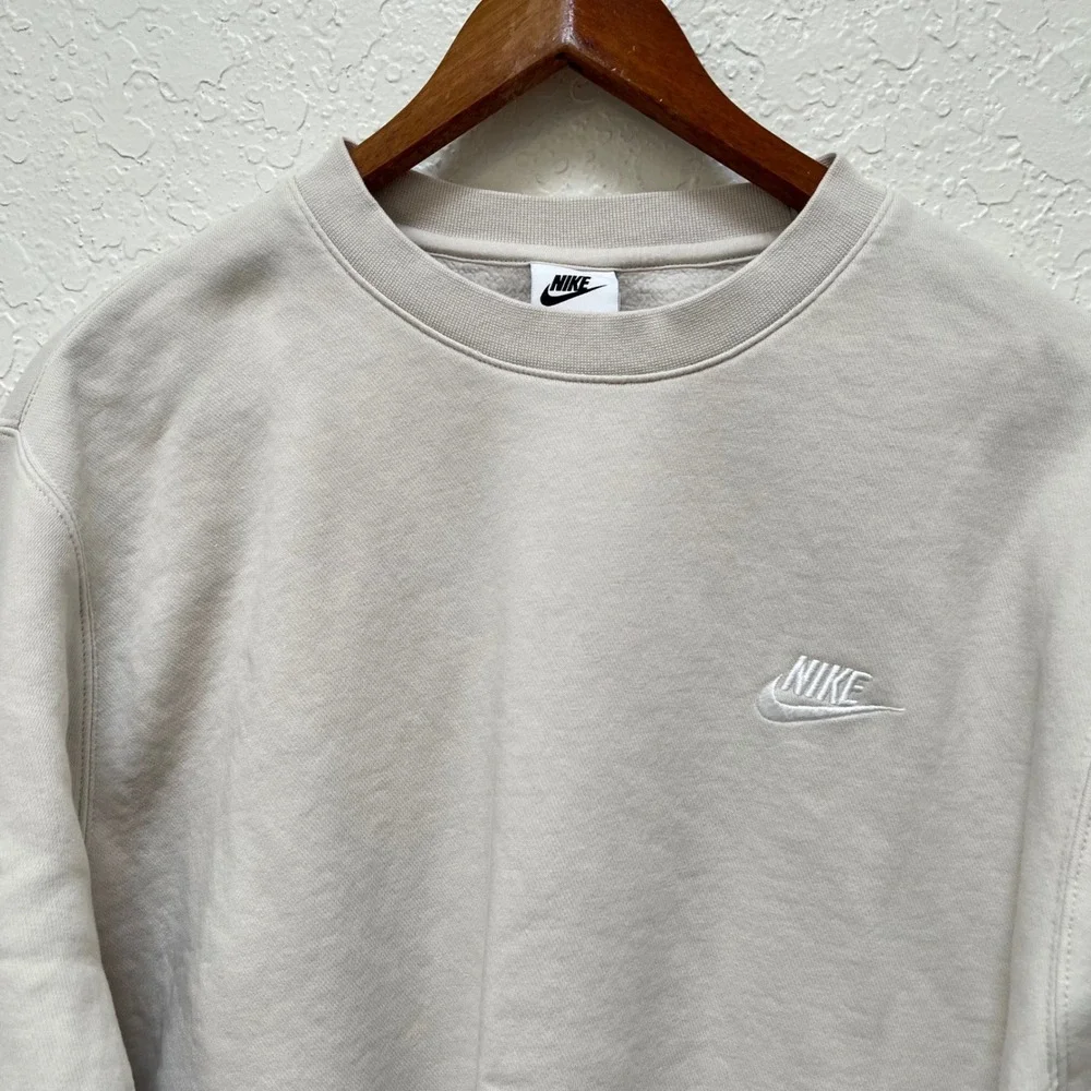 Nike Sportswear Club Fleece Crewneck Sweatshirt Oatmeal Beige Womens Large L